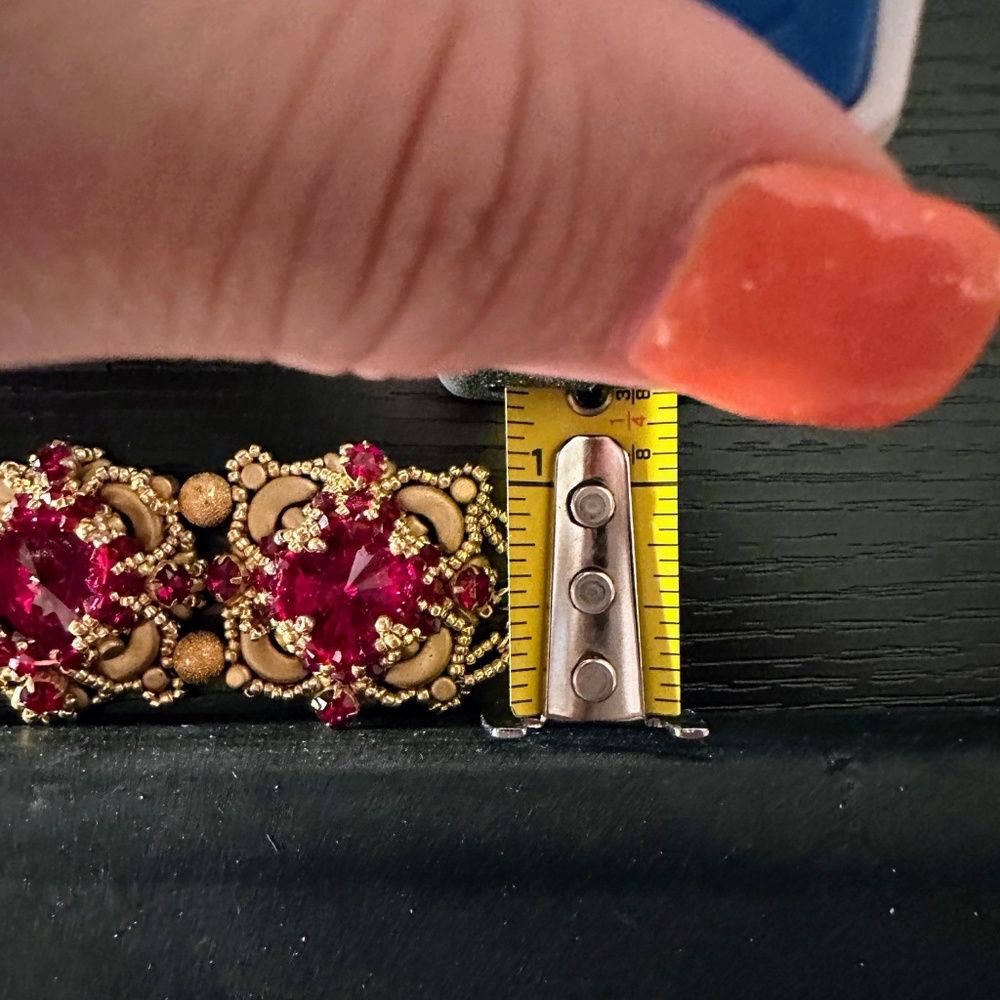 Hand Made Heavily Beaded Ruby Red and Gold Rivoli Bracelet - Picture 6 of 6